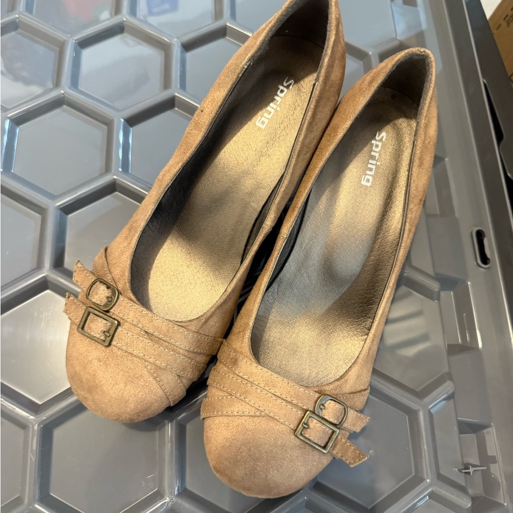 Tan Women's chunky heel